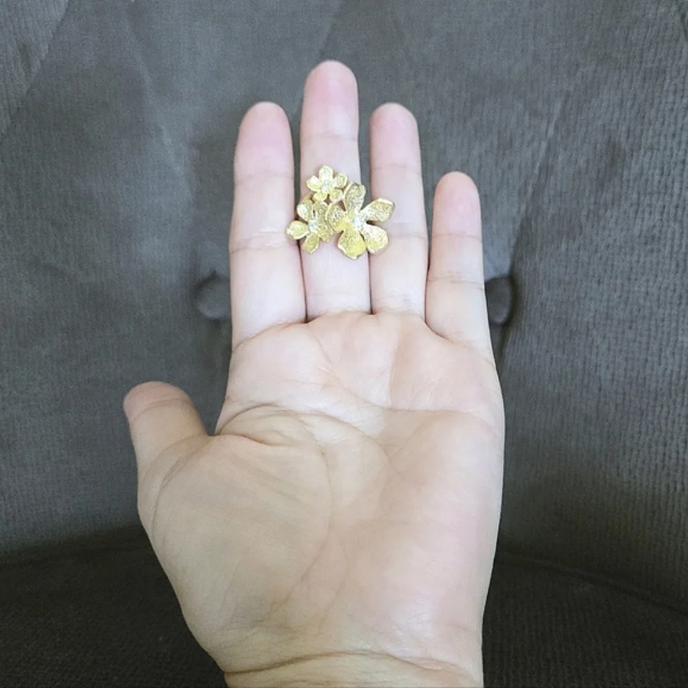 Mia Fiore Textured Gold💛 Triple3️⃣ Blossom🌸 Ring💍 - NWT - Picture 10 of 16